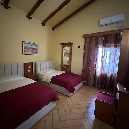 Hotel Leone Fier