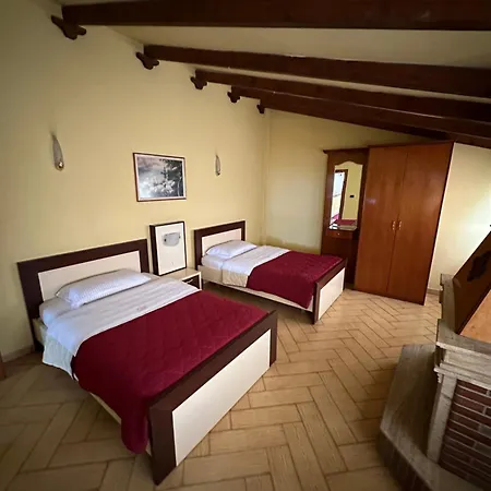Leone Hotel