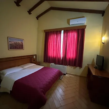 New Leone Hotel